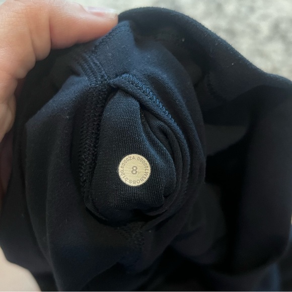Lululemon Align 28” size 8 leggings - Picture 4 of 5